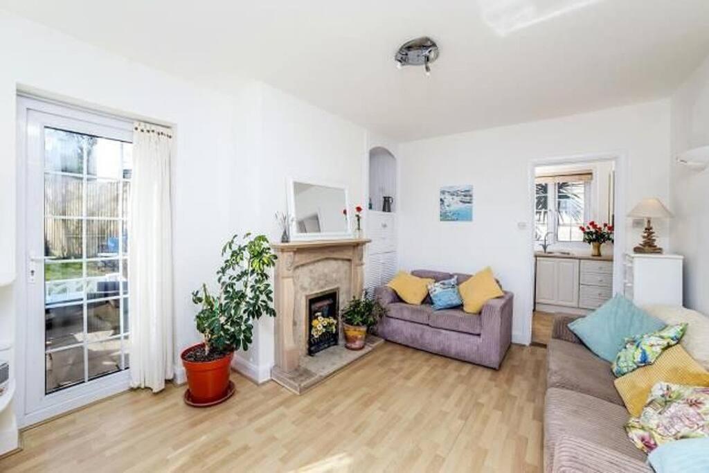 Sunrise! ~ 2 Bedrooms, Garden, Parking, Sea Views St Ives Extérieur photo