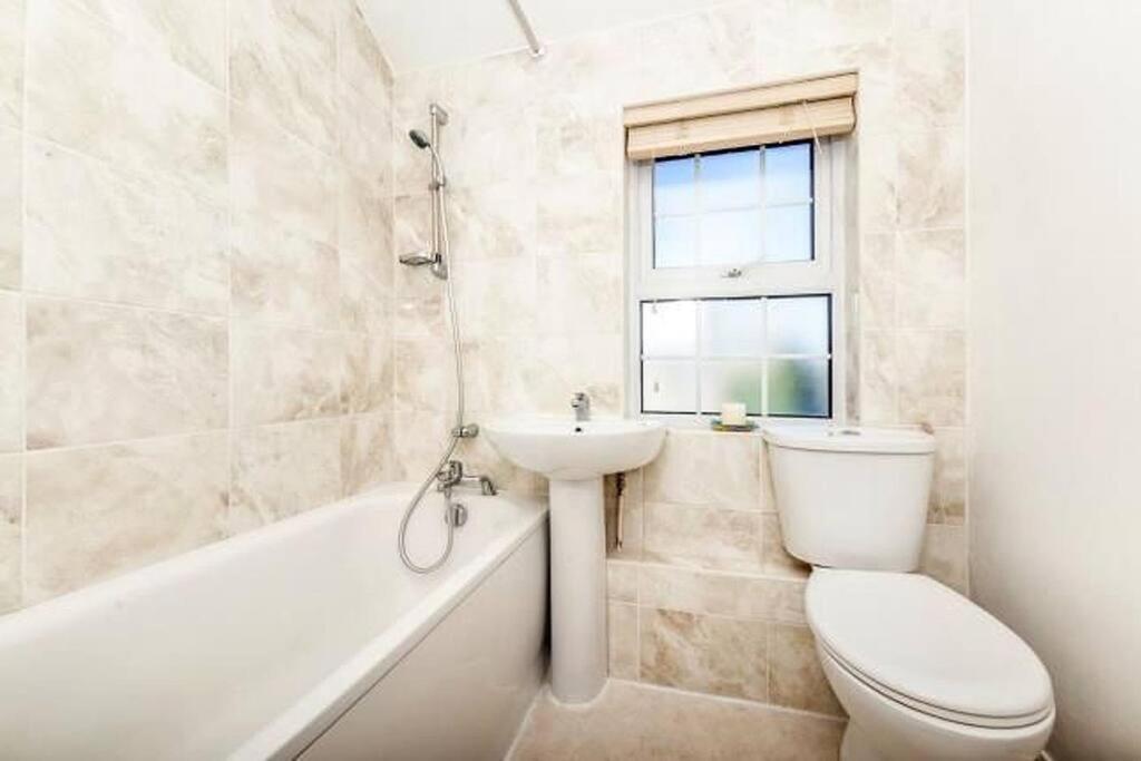 Sunrise! ~ 2 Bedrooms, Garden, Parking, Sea Views St Ives Extérieur photo