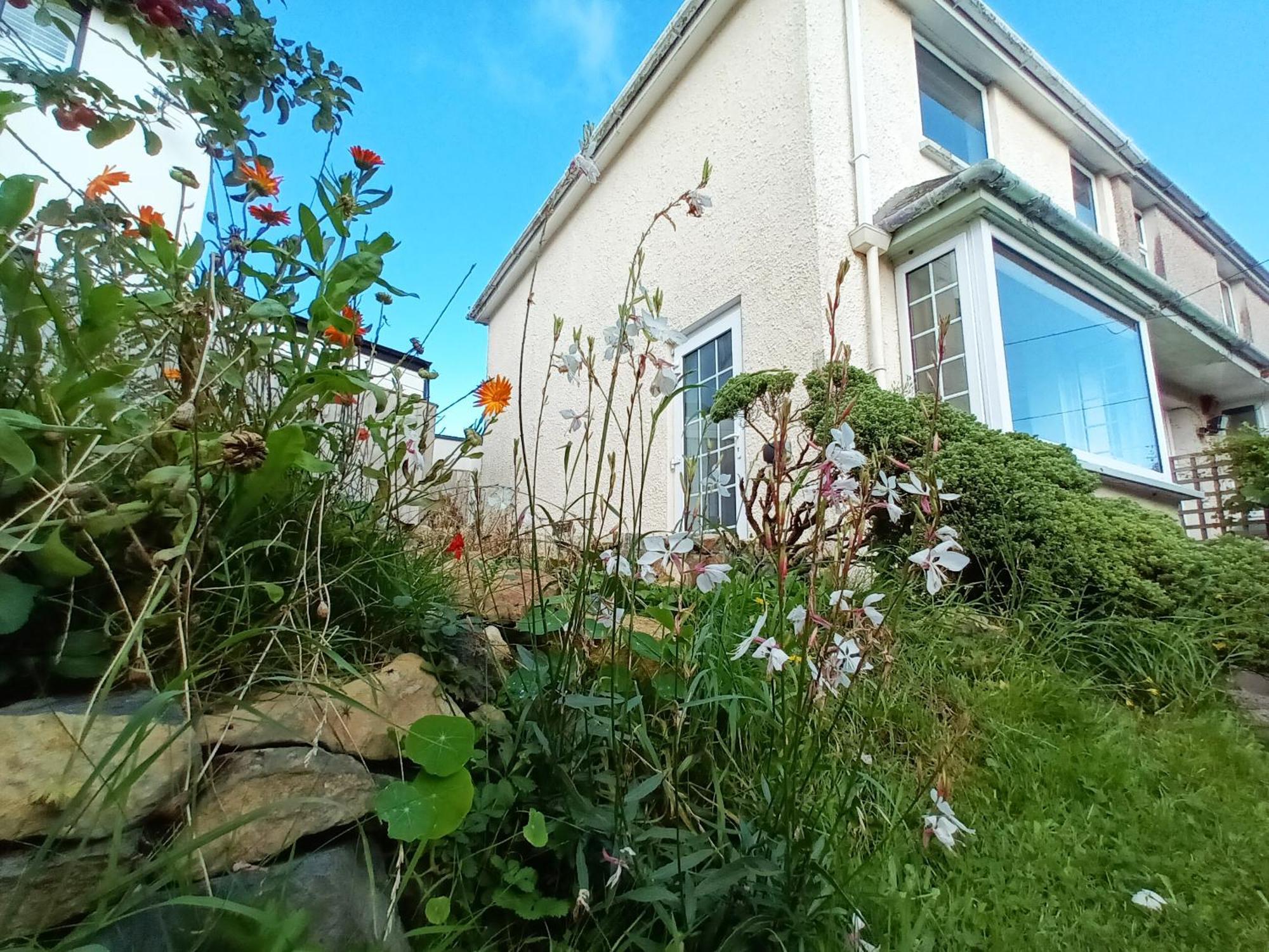 Sunrise! ~ 2 Bedrooms, Garden, Parking, Sea Views St Ives Extérieur photo