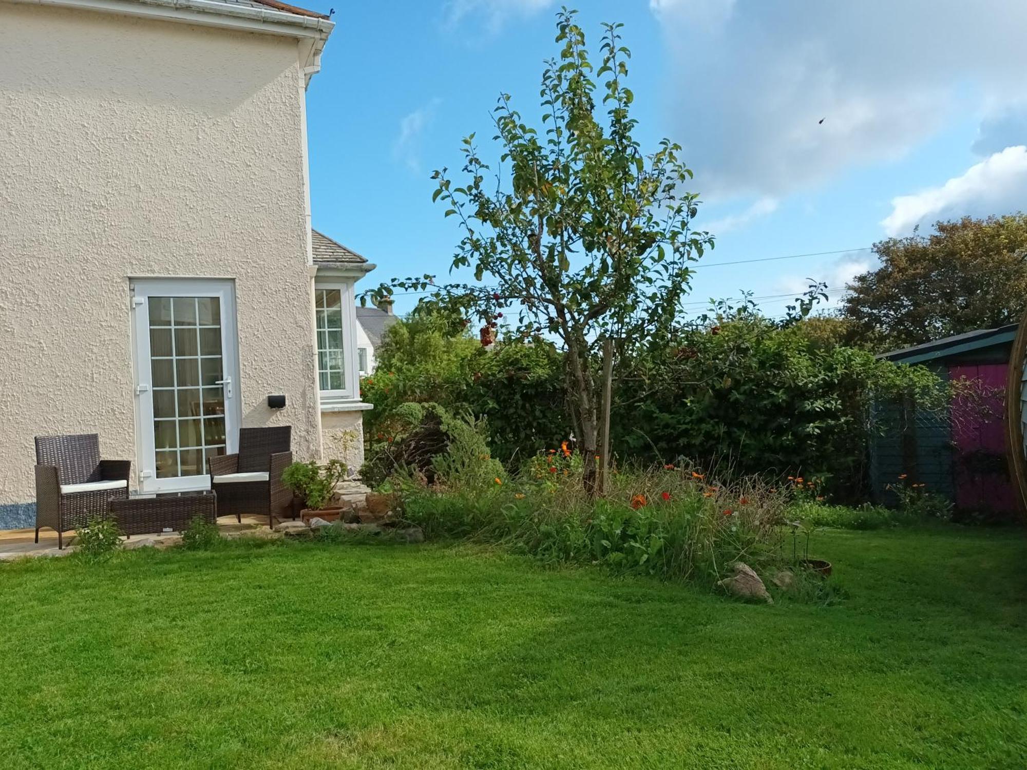 Sunrise! ~ 2 Bedrooms, Garden, Parking, Sea Views St Ives Extérieur photo
